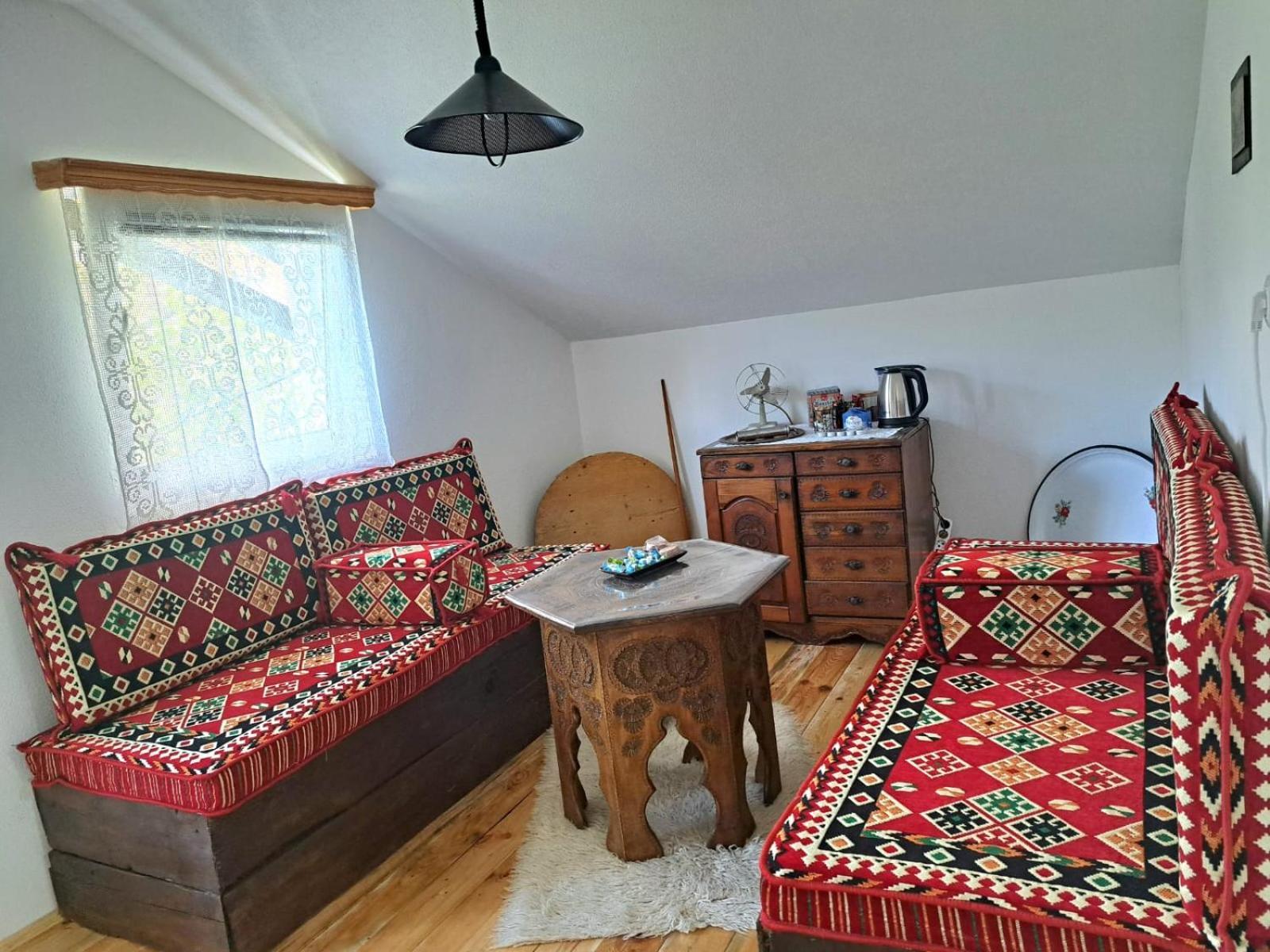 Bed and Breakfast Sobe Zizi Яйце Экстерьер фото