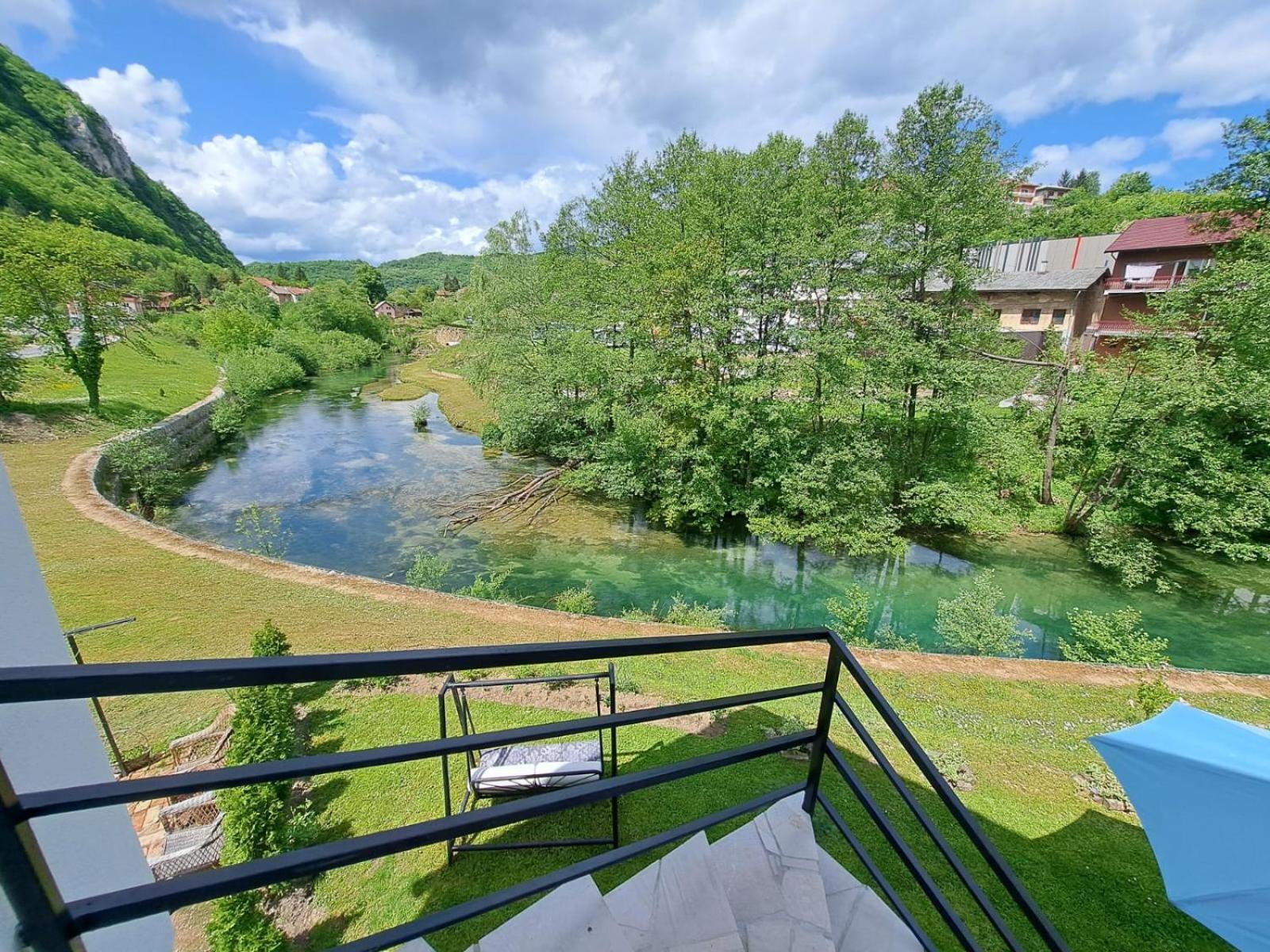 Bed and Breakfast Sobe Zizi Яйце Экстерьер фото