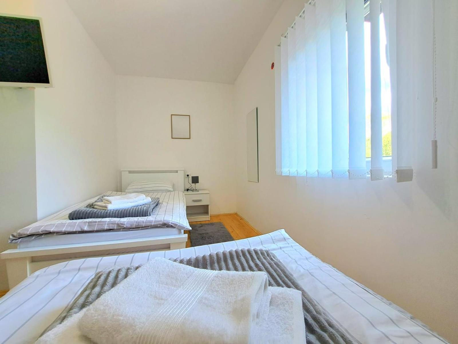 Bed and Breakfast Sobe Zizi Яйце Экстерьер фото