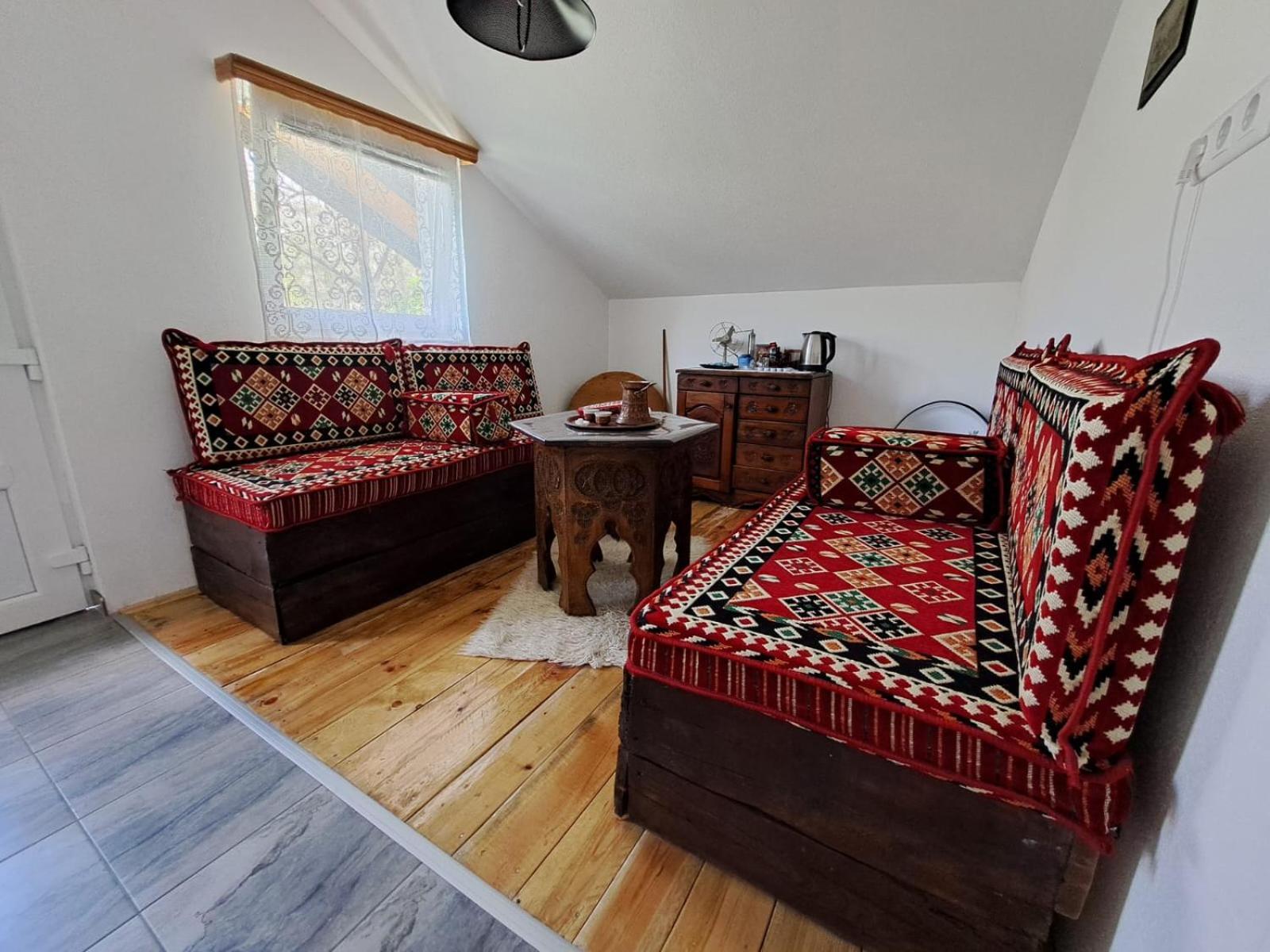 Bed and Breakfast Sobe Zizi Яйце Экстерьер фото